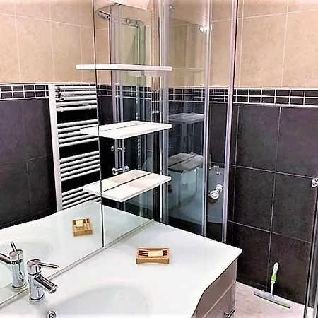 Apartment Bel 1 A Avec Loggia Et Parking, Proche Et Centre - Fr-1-790-25 La Grande-Motte